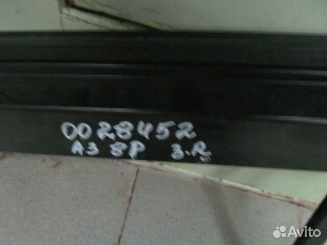 Рамка стекла задней двери Audi A3 8P 2004-2013