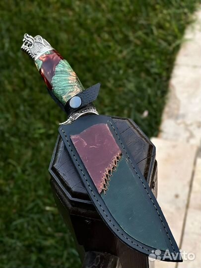 Нож из дамасской стали