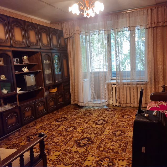 2-к. квартира, 46 м², 4/9 эт.
