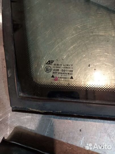 Передние стекла кузова VW Sharan