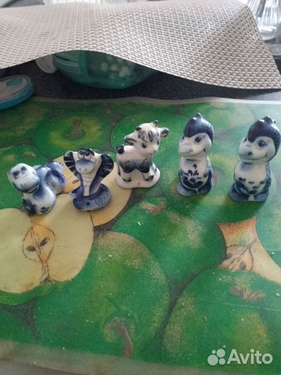 Фигурки из гжели