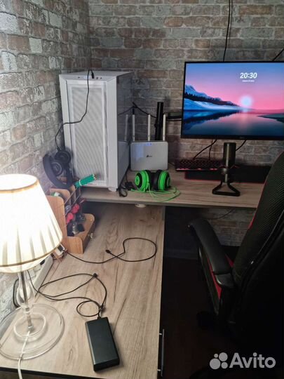 Угловой письменный стол Краст-02