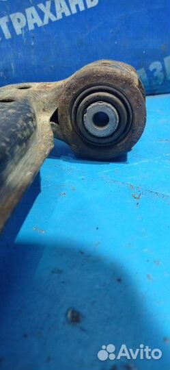 Передний правый рычаг Opel Zafira A минивен Z18XE