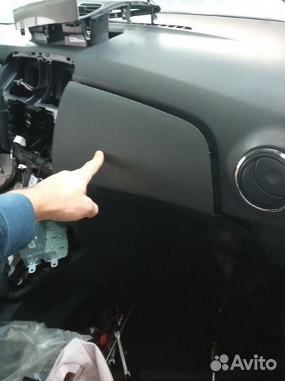 Заглушка пассажирской подушки на Логан 2