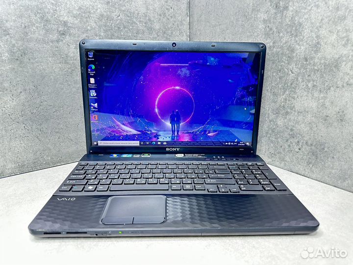 Ноутбук Sony i3 GeForce 410M RAM 4gb SSD 128gb