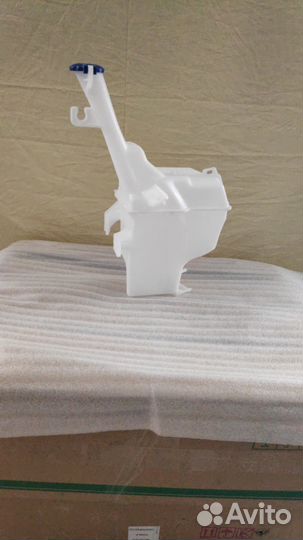 Бочок омывателя на Hyundai Solaris 11-17