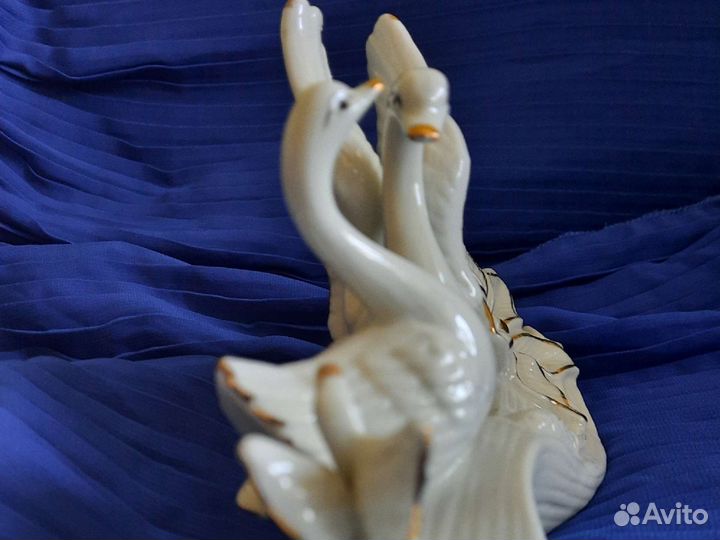 Статуэтка керамика подарок лебедь