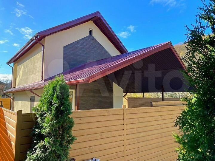 Дом 170 м² на участке 3,5 сот.