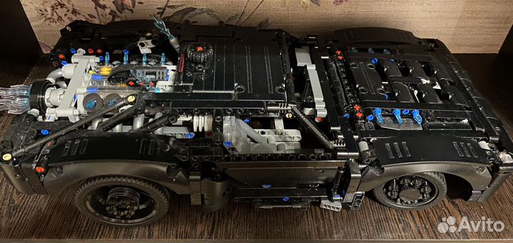 Lego Technic 42127 Бэтмен: Бэтмобиль