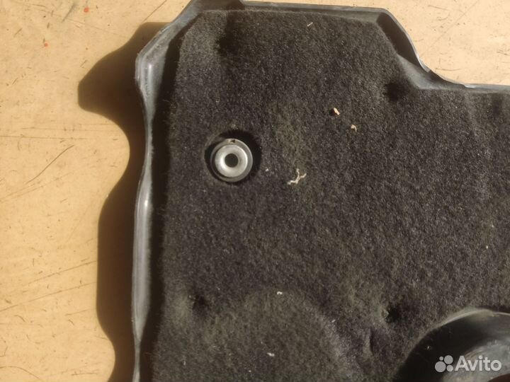 Декоративная крышка Mitsubishi L200