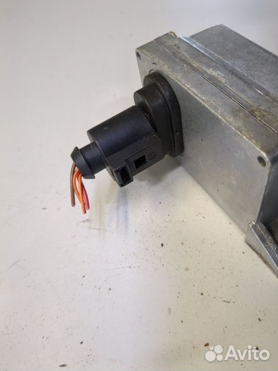 Датчик ускорения Volkswagen Touareg, 2005