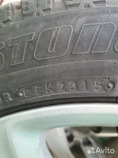 Bridgestone Blizzak Revo GZ 225/50 R17