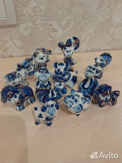 Фарфоровые фигурки Гжель