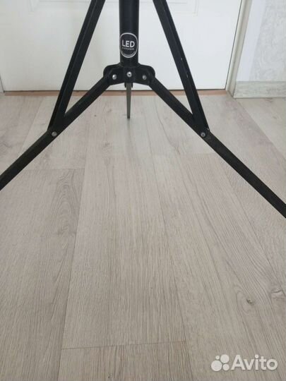 Штатив тренога