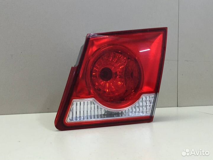 Фонарь задний внутренний правый Chevrolet Cruze J3