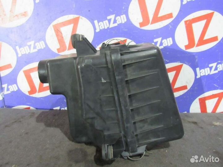 Корпус воздушного фильтра Mitsubishi Eclipse D52A