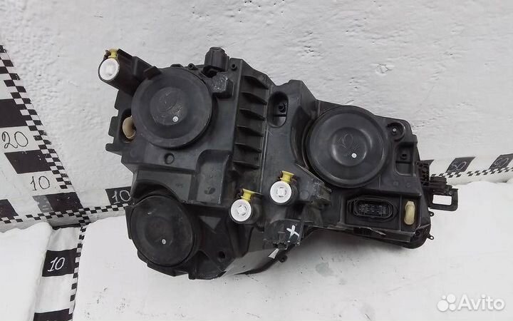 Фара левая Skoda Karoq