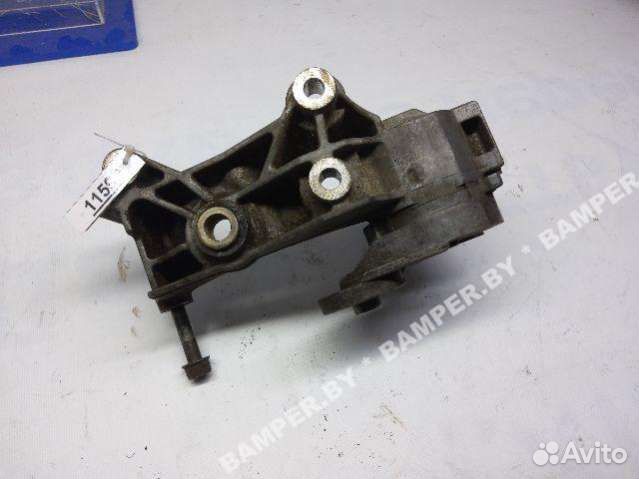Кронштейн генератора Opel Combo 897222554