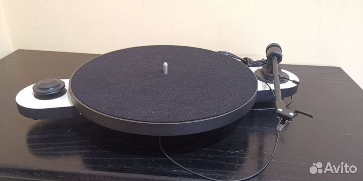 Проигрыватель винила Pro-Ject Elemental