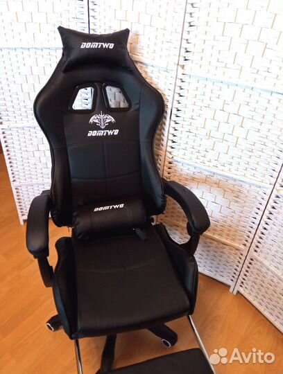 Компьютерное кресло черное - игровое