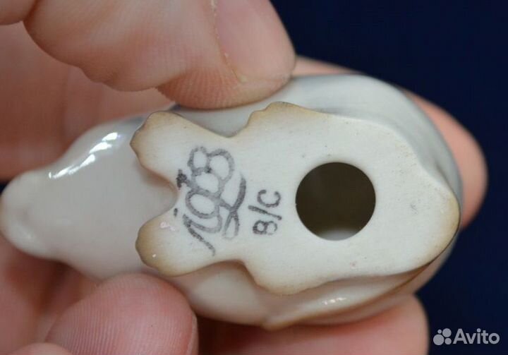 Мини фарфоровая статуэтка- серая полевая мышка.лф