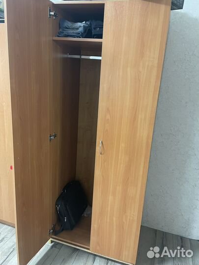 Шкаф распашной двухстворчатый