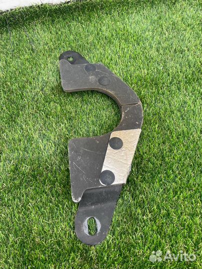 Кронштейн балки Ford Escape 4 2020 LX5P-4C195-DB