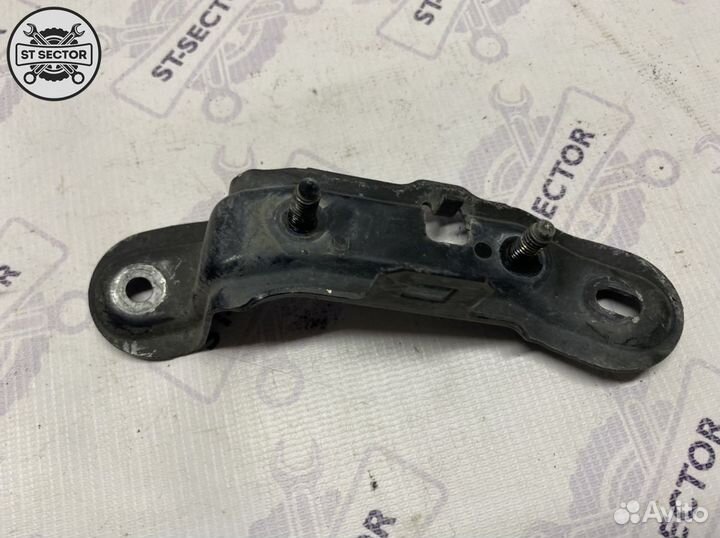 Кронштейн датчика ускорения Audi A6C6