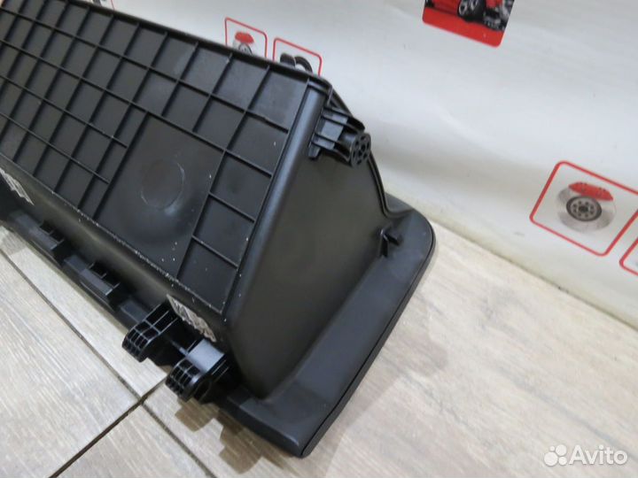 Бардачок Hyundai Solaris 2