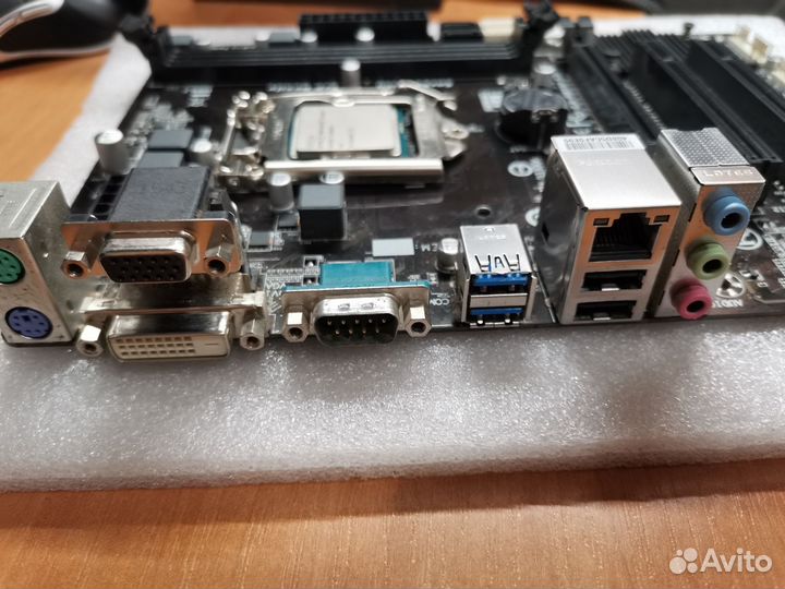 Материнская плата