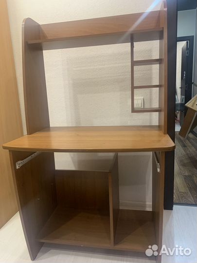 Письменный стол