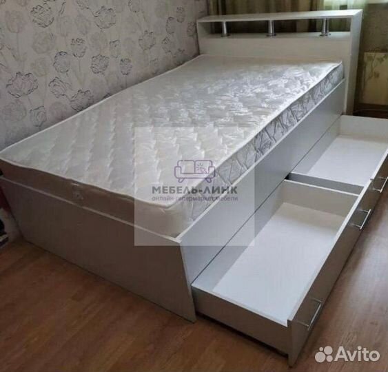 Кровать полуторка с матрасом