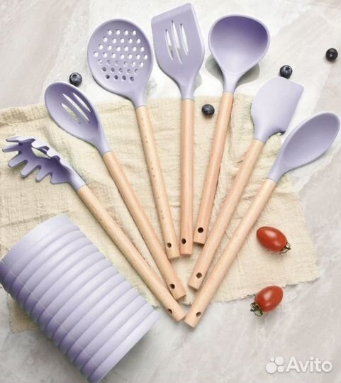 Набор кухонных принадлежностей с подставкой новый