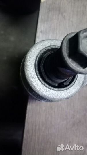 Передний правый поперечный рычаг 350z,infinity g35