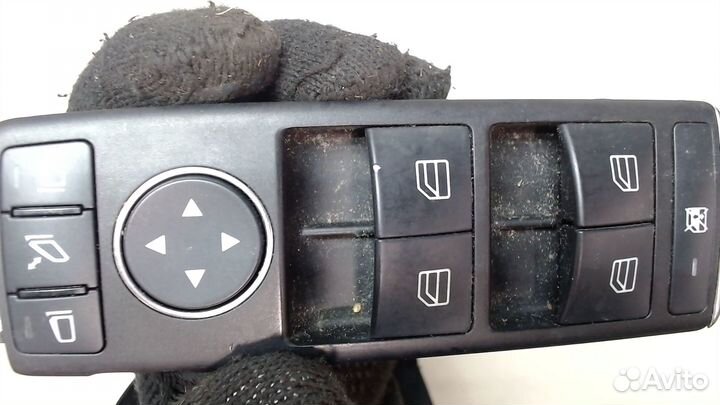 Кнопка стеклоподъемника Mercedes ML W166 2011, 201