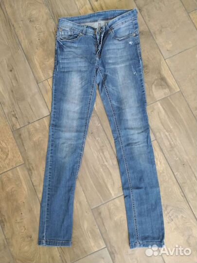 Джинсы женские