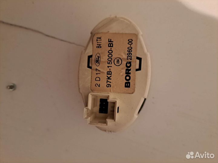 Форд Ка часы