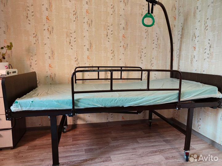 Медицинская кровать для лежачих больных бу