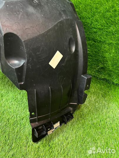 Подкрылок передний левый Ford Mondeo 3