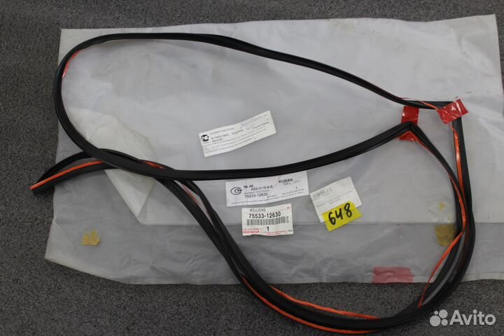 Молдинг для toyota auris,2007