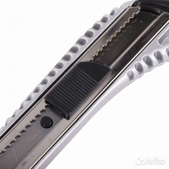 Нож канцелярский 18 мм Brauberg металлический