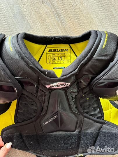 Нагрудник хоккейный bauer