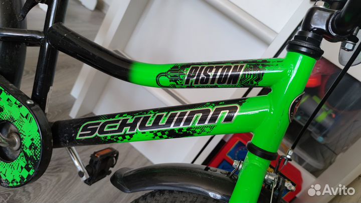 Велосипед Schwinn Piston 16 100-115см или 4-6 лет