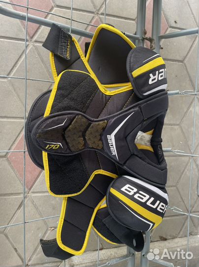 Нагрудник хоккейный юниорский