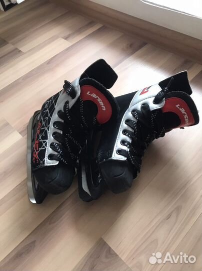 Коньки хоккейные