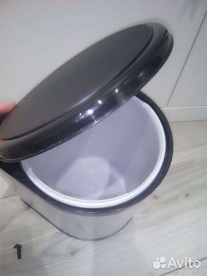 Выдвижное мусорное ведро