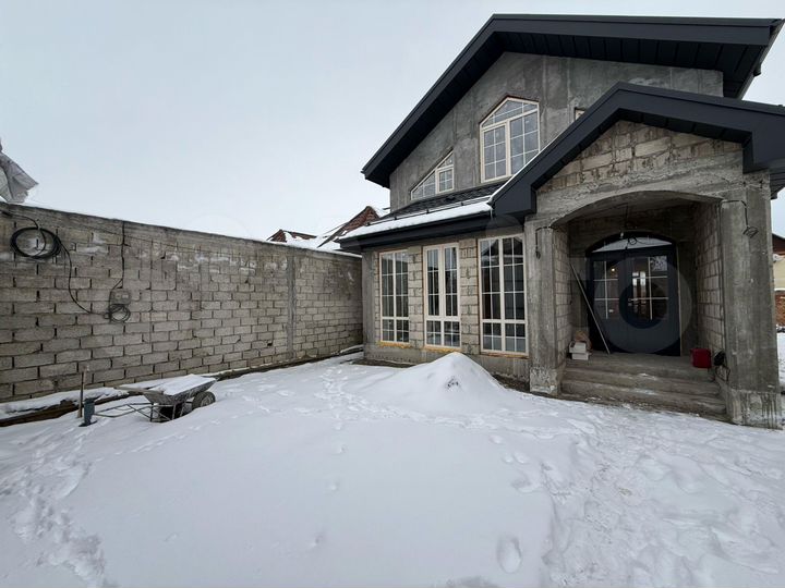 Дом 240 м² на участке 2,6 га