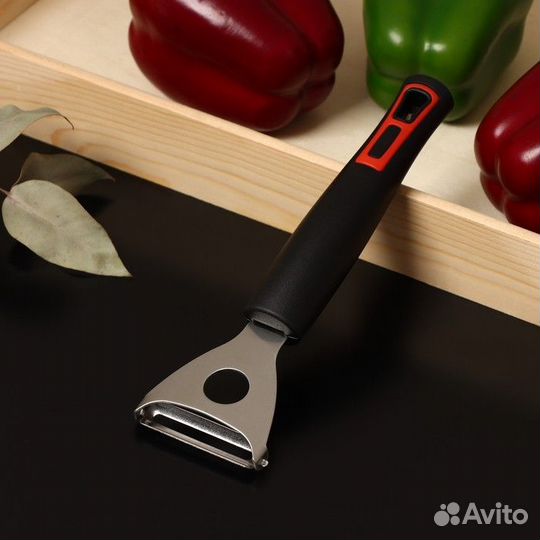 Овощечистка Доляна «Чили», 18,5 см, цвет чёрный