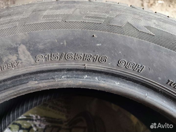 Bridgestone Dueler H/P 215/65 R16 98S