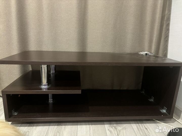 Журнальный стол